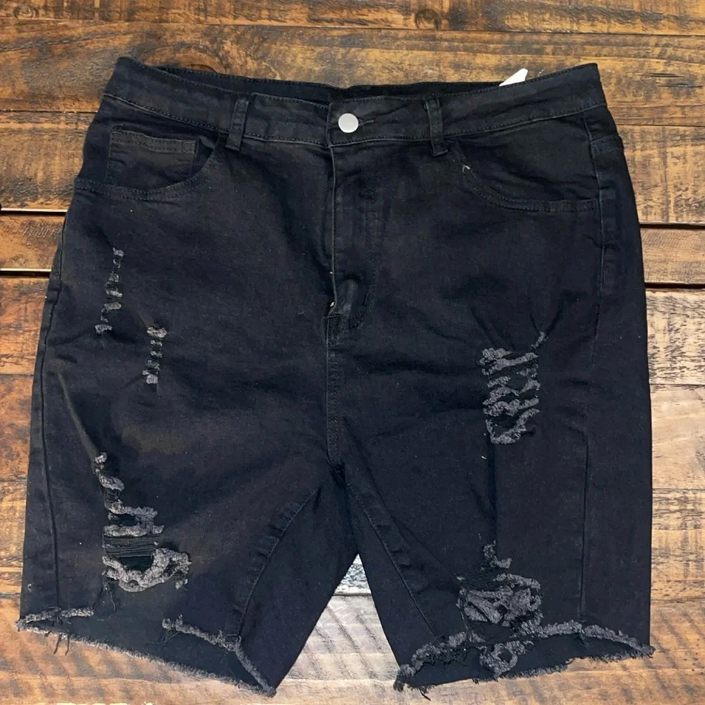 Solid Color Ripped Denim Shorts - Picture 4 of 11